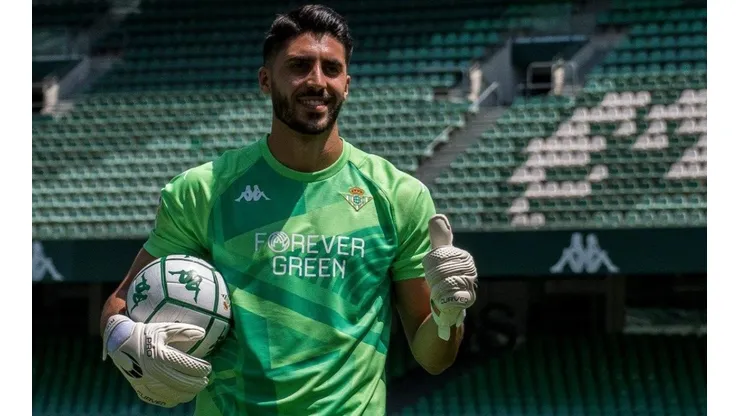 Rui Silva debutó en el arco del Real Betis de Claudio Bravo.