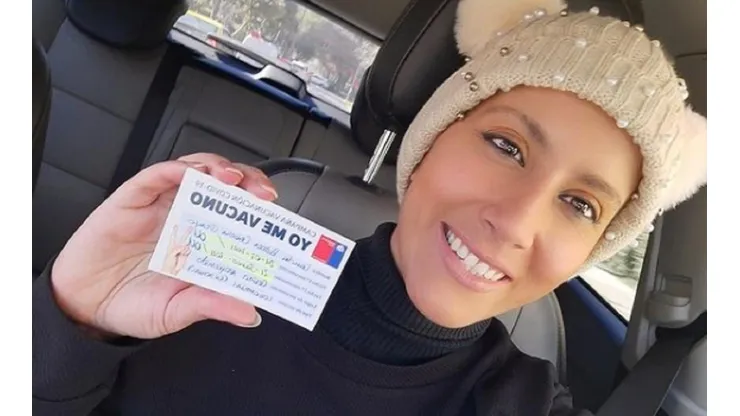 Mila Correa recibe la segunda vacuna contra el Covid-19