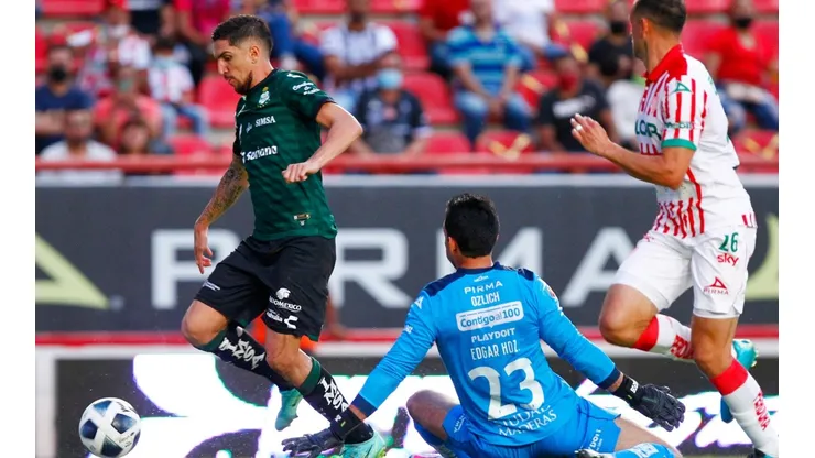 Diego Valdés inició con gol la temporada de la Liga MX.
