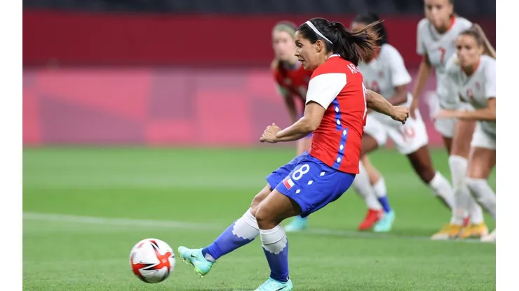 Karen Araya marcó desde los 12 pasos