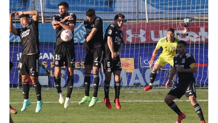 Colo Colo y su formación contra Audax Italiano por la fecha 12 del Campeonato Nacional.