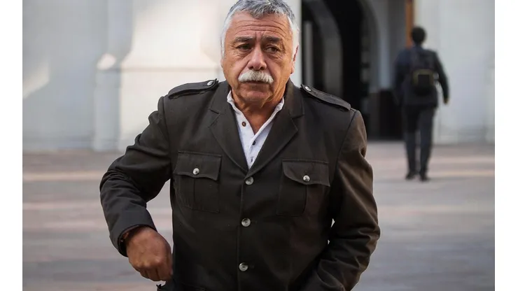 Carlos Caszely pateó cinco años la operación.