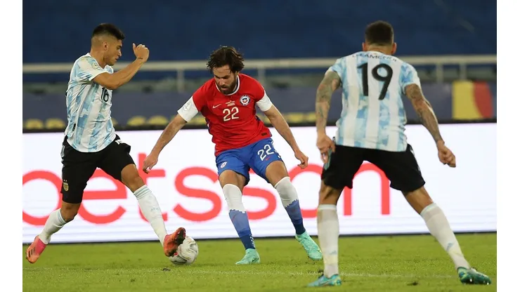 Ben Brereton se robó las miradas en su debut con la selección chilena