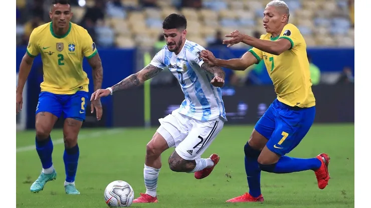 Richarlison hizo una regular Copa América y ahora se luce en los Juegos Olímpicos, pero igual lo trolean