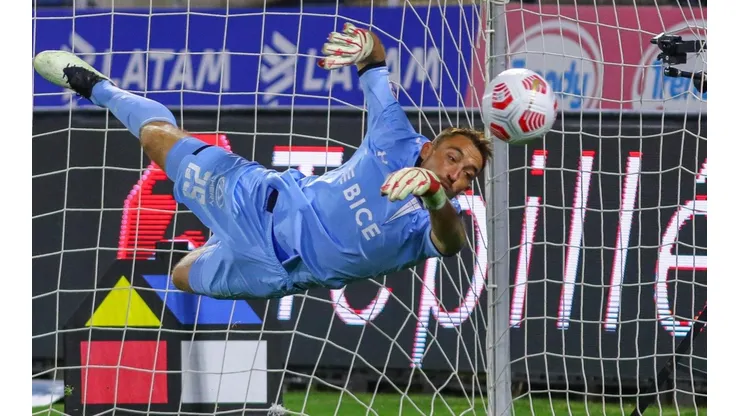 Zanahoria Pérez fue la figura en la derrota de la UC ante Palmeiras.