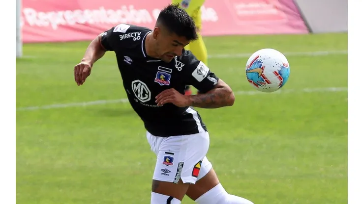 Felipe Campos puede dar el salto al fútbol argentino en caso de que resuelva los requerimientos de la autoridad sanitaria