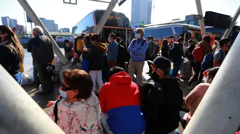 Pasaporte es indispensable para los viajes entre regiones. Foto: Agencia Uno.