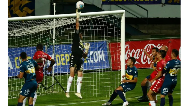 Everton y Unión Española aún siguen con vida en Copa Chile.