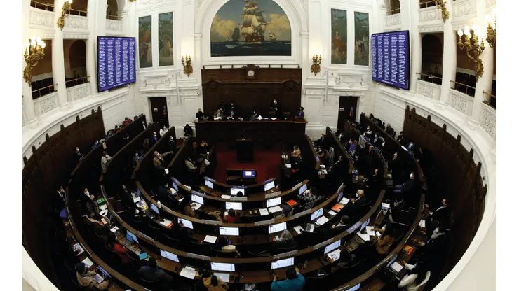 Convención constitucional registra su primer contagio de covid-19