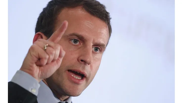 Macron se va en picada contra antivacunas “Esta vez se quedan en casa ustedes, no nosotros”