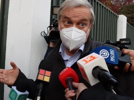 Kast lanza su campaña presidencial “Para derrotar al comunismo”