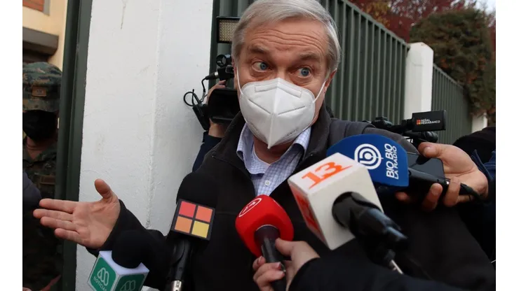 Kast lanza su campaña presidencial “Para derrotar al comunismo”