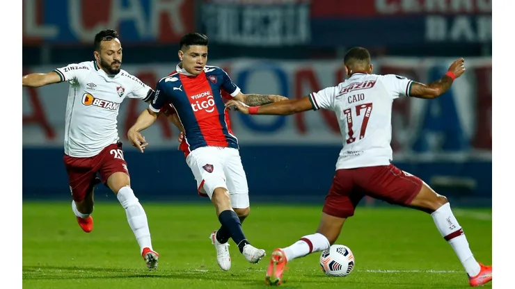 El Flu se llevó la ventaja por 2-0 en el duelo de ida ante Cerro Porteño.