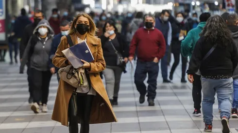 Este lunes aumentará la movilidad en las regiones. Foto: Agencia Uno.
