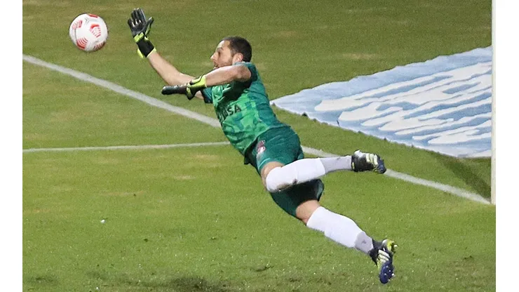Nicola Pérez fue la gran figura de Ñublense en el empate ante Everton.