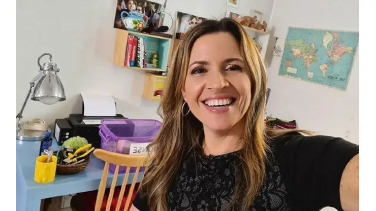 La conductora estuvo presente en Noches Velvet.