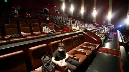 CineHoyts reabre sus puertas