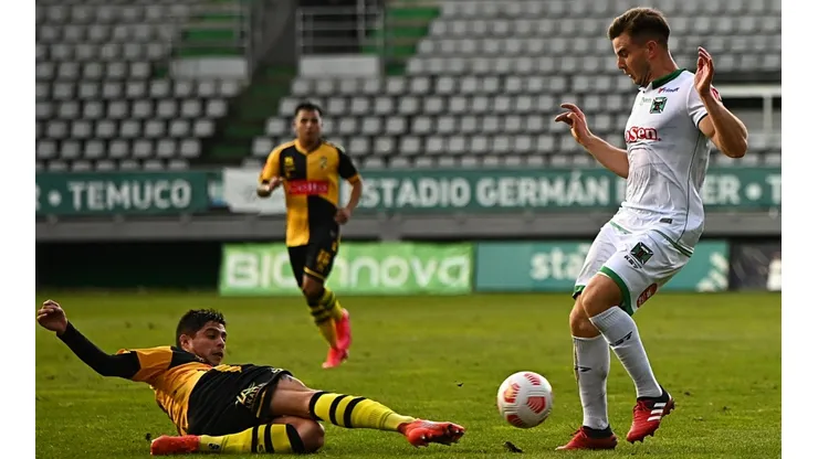 El arbitraje tuvo una complicada actuación en el partido entre Temuco y Coquimbo.