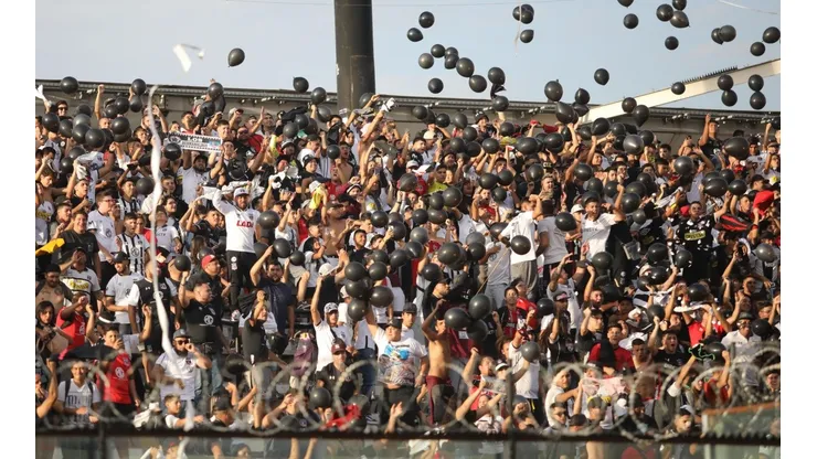 Colo Colo fijó postura sobre el regreso de los hinchas al estadio.