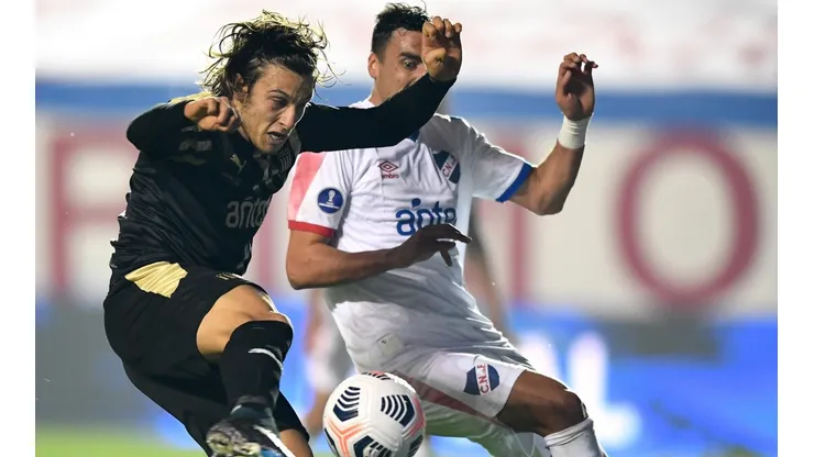 Agustín Canobbio marcó el primer gol de Peñarol ante Nacional