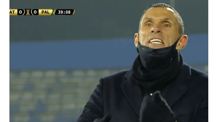 Poyet se quejó del penal recordando los partidos de Boca Juniors y Cerro Porteño