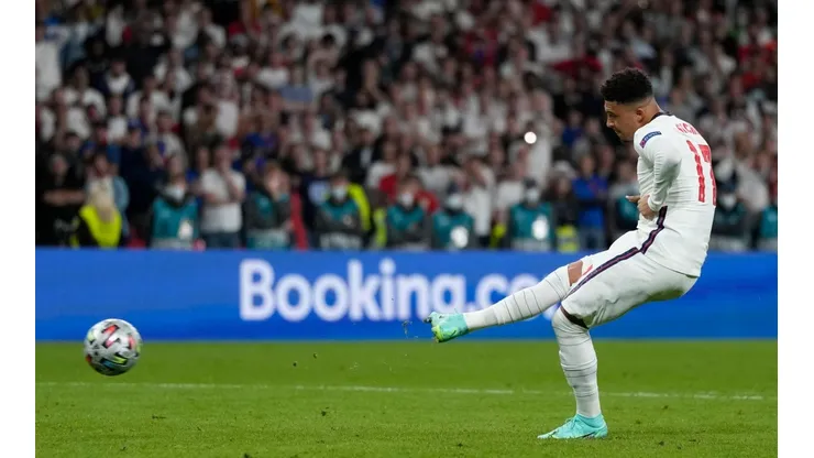 Jadon Sancho pidió disculpas a la afición de Inglaterra.
