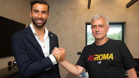Mourinho saluda a su nuevo refuerzo en la Roma