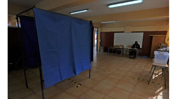 Dos candidatos se presentan por Apruebo Dignidad.