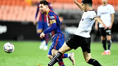 Lionel Messi estaría por cinco años más en Barcelona.