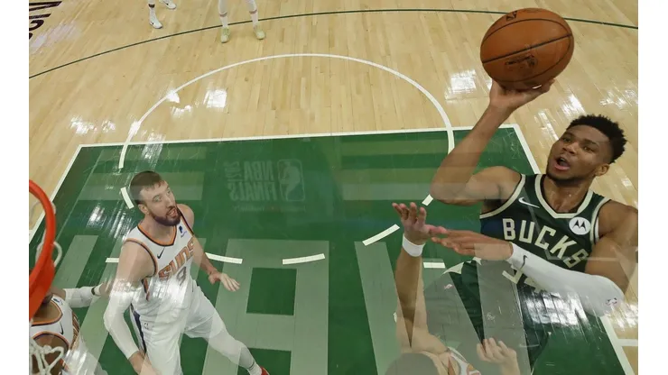 Los Bucks aparecieron en el momento justo y recortaron la distancia en la final de la NBA.