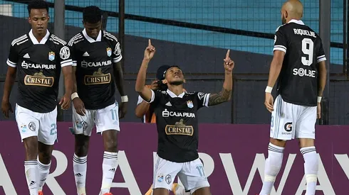 Sporting Cristal recibe a Arsenal en el Estadio Nacional de Lima.