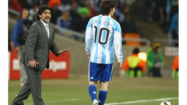 Mario Kempes asegura que Lionel Messi jamás podrá igualarse a Diego Maradona