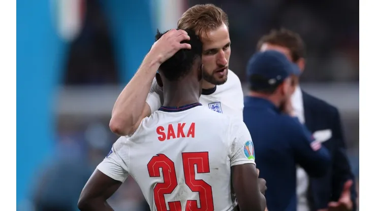 Harry Kane apoyó a sus compañeros