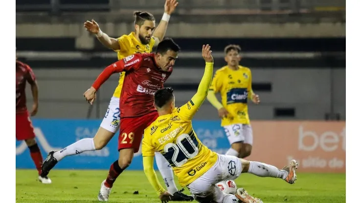 Everton empató de visita