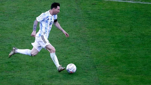 Ex entrenador de la selección argentina le pide a Lionel Messi seguir en el Barcelona