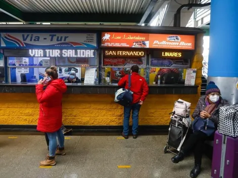 ¿Cómo puedo viajar a otra región?