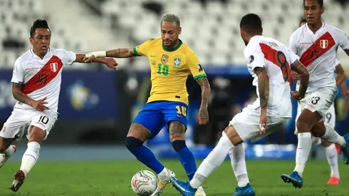 Neymar espera tener una gran noche ante Argentina.