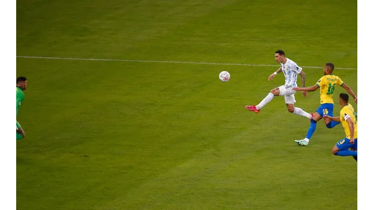 La gran definición de Di María ante Ederson