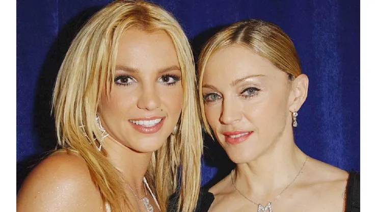 Ambas colaboraron en el hit de 2003 "Me Against the music"