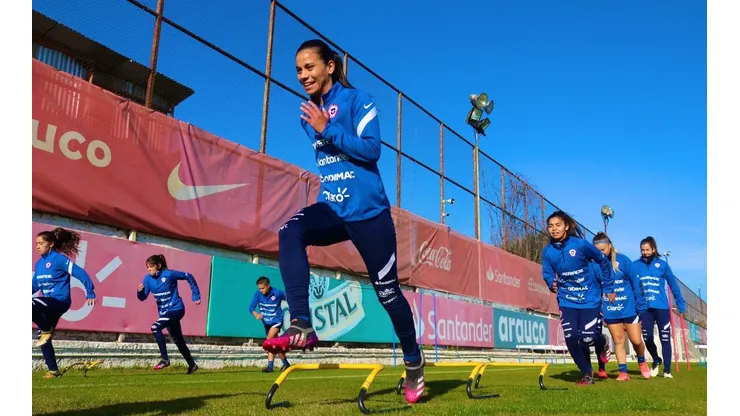 La selección chilena femenina viajará este lunes 12 de julio a Tokio.