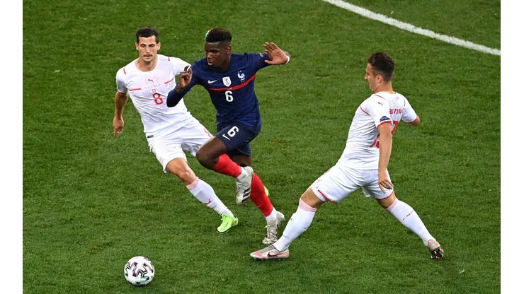 Paul Pogba puede llegar al fútbol de Francia con el PSG.