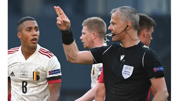Millonario árbitro neerlandés arbitrará en la Eurocopa