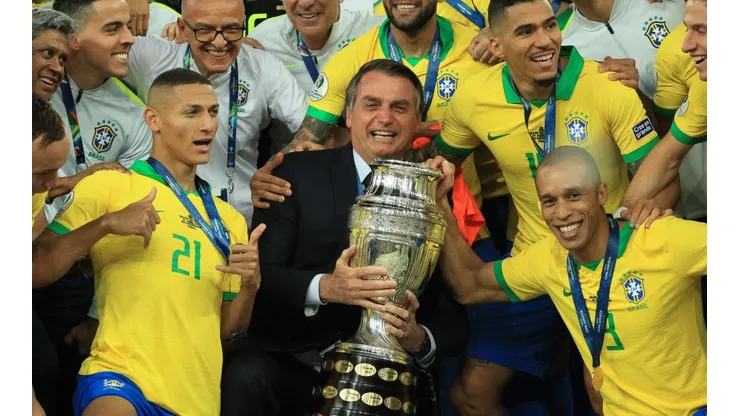 Bolsonaro con la Copa América pasada