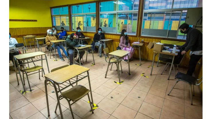 ¿En qué fase del Plan Paso a Paso abren los colegios?