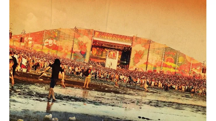 Woodstock 99: Peace, Love, And Rage es el primero de una serie de documentales llamada Music Box.