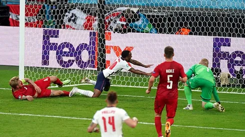 1-1 la semifinal: Inglaterra pone el empate contra Dinamarca.