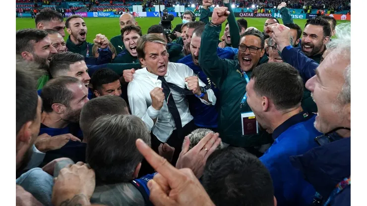 Roberto Mancini e Italia clasificados a la final de la Eurocopa.
