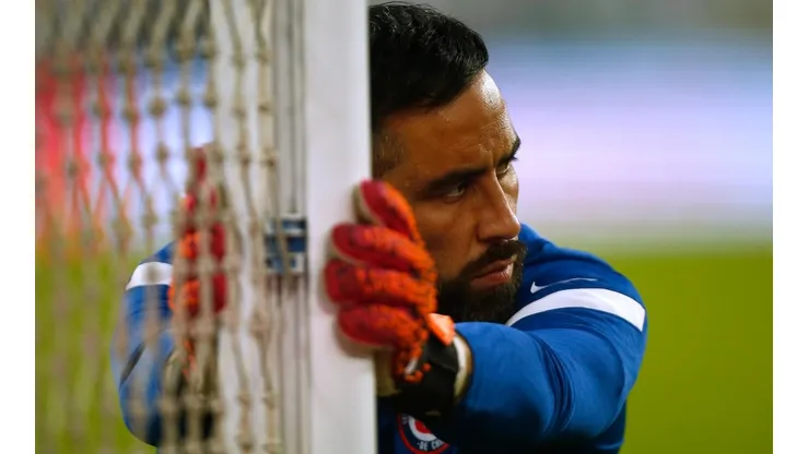 A Claudio Bravo no se le pasa por la cabeza quedar fuera de Qatar 2022