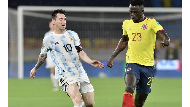 Colombia buscará la hazaña y frenar a una Argentina que viene inspirada con Lionel Messi a la cabeza.