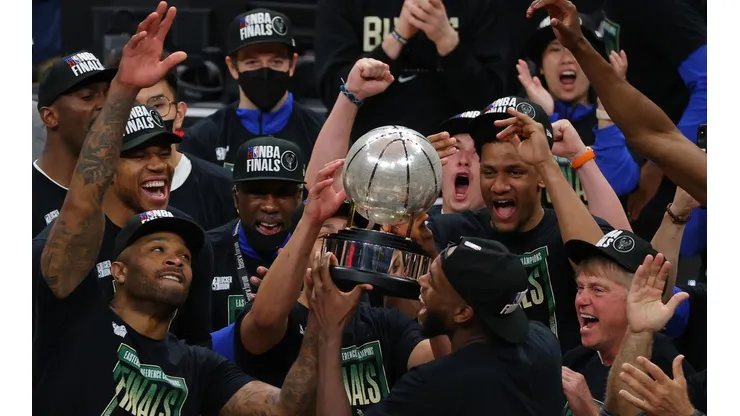 Los Bucks festejan el título de la Conferencia Este que lo lleva la final de la NBA